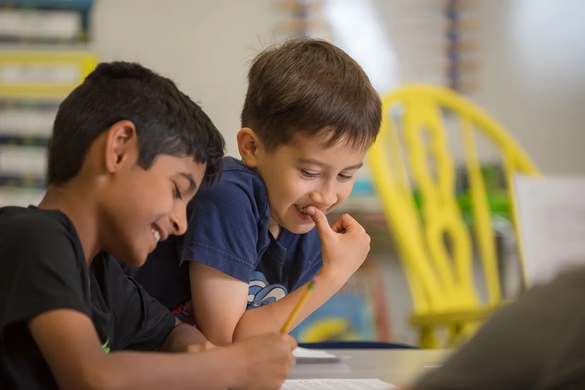 summit-elementary-social-emotional-learning Elementary students working and learning together in a Summit School classroom.