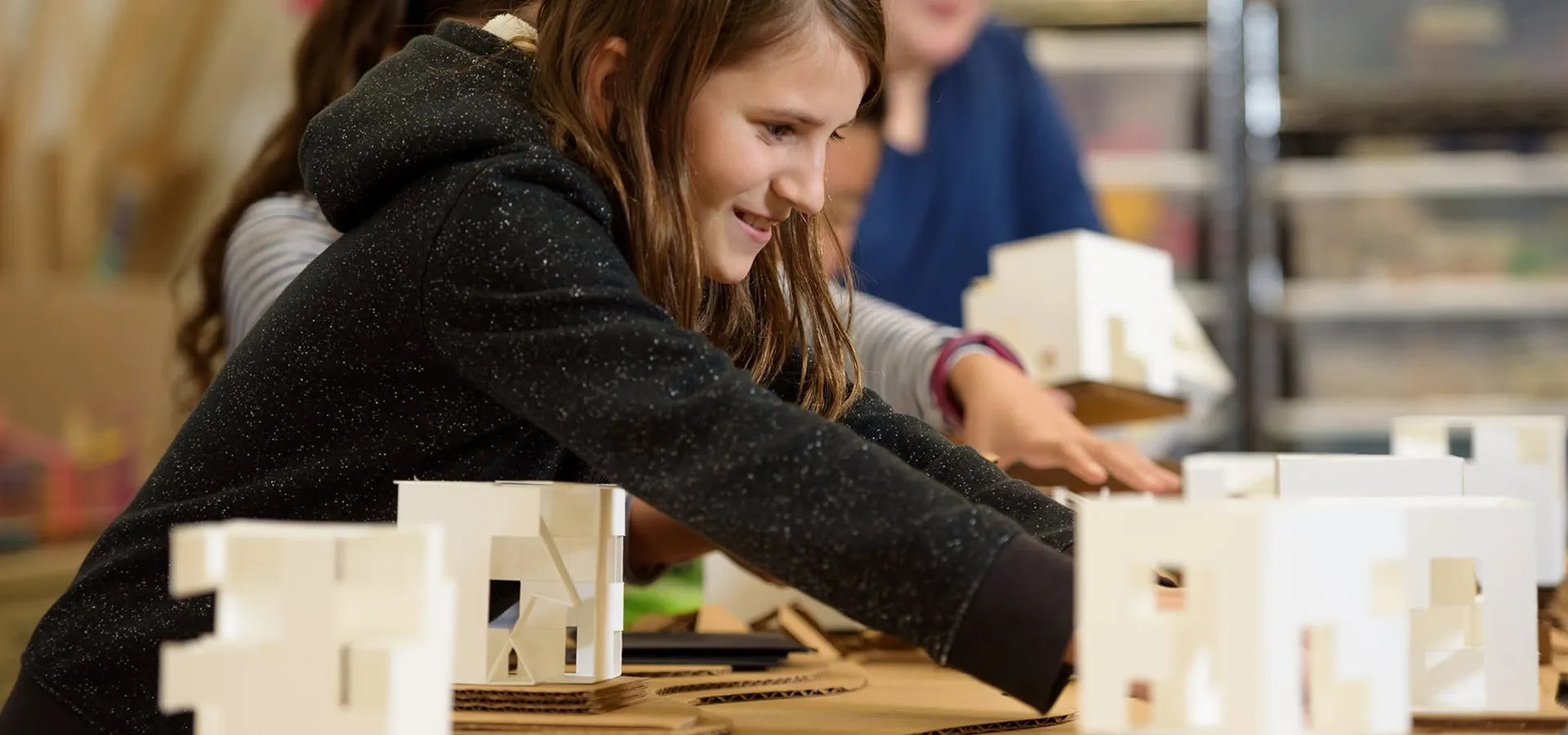 summit-elementary-specials-exploration Elementary student explores hands-on design and building at Summit School in Ahwatukee.