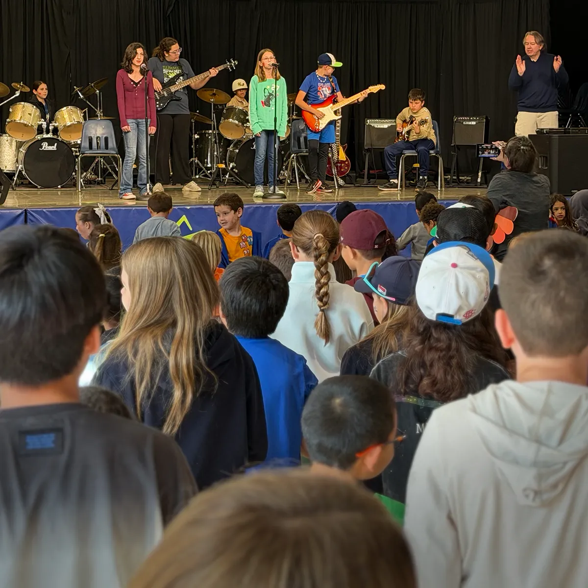 summit-school-morning-meeting-student-music-performance summit-school-morning-meeting-student-music-performance.webp